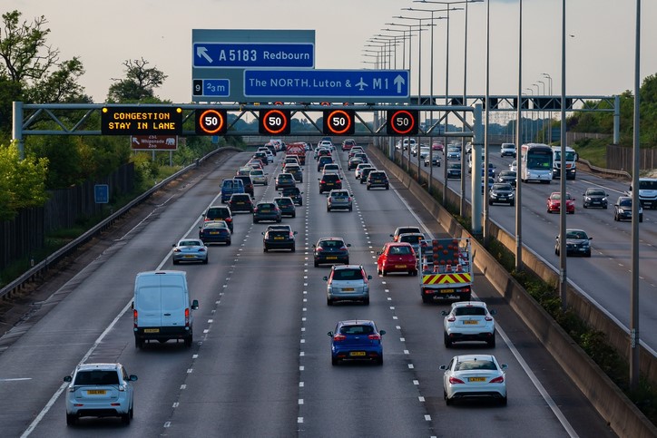 When and How to Use Running Lanes on Motorways