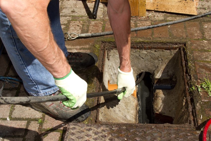 Signs You Need Professional North London Drain Unblocking Services