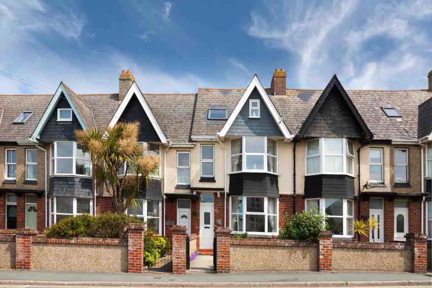 Should You Worry About Flying Freeholds When Buying a Home?